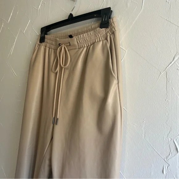 21 Saints Women's Faux leather Cream High Rise Ankle Jogger Pants Size S - Picture 6 of 8